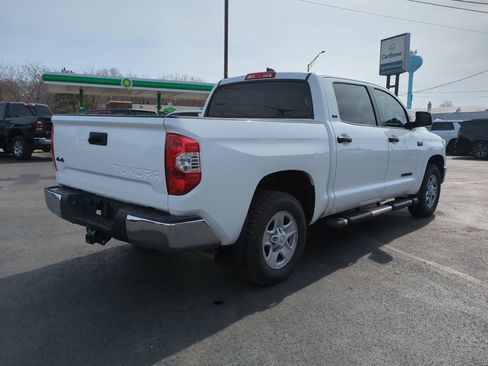 Used 2021 Toyota Tundra SR5 w/ SR5 Upgrade Package AWD/4WD image 8