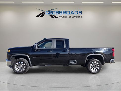 Used 2022 Chevrolet Silverado 2500 LT w/ Convenience Package image 2