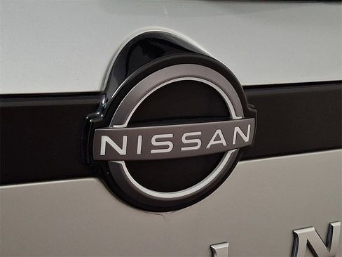 Used 2022 Nissan Pathfinder SV w/ SV Premium Package image 28