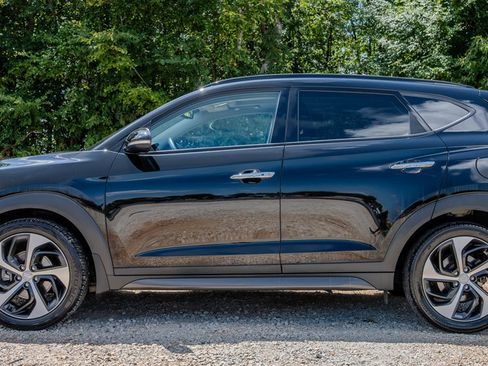 Used 2016 Hyundai Tucson Limited w/ Option Group 03 AWD/4WD image 2