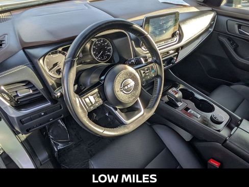 Certified 2022 Nissan Rogue SV w/ SV Premium Package image 16