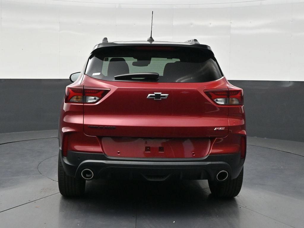 Used 2021 Chevrolet TrailBlazer RS w/ Technology Package FWD image 4
