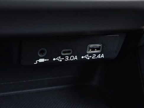 Used 2025 Subaru Crosstrek 2.5i Premium AWD/4WD image 14