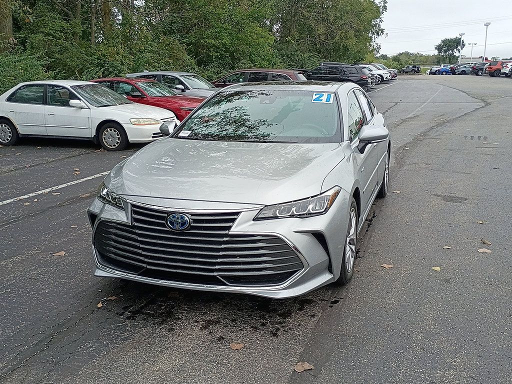 Used 2021 Toyota Avalon XLE w/ Moonroof Package FWD image 7