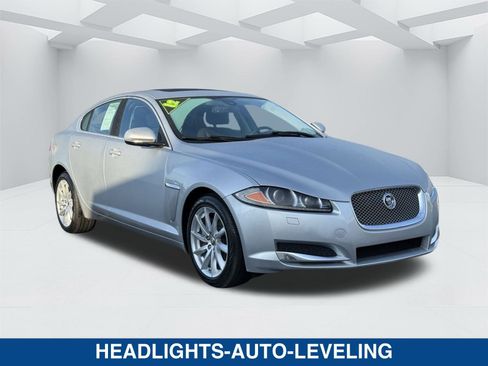 Used 2012 Jaguar XF image 2