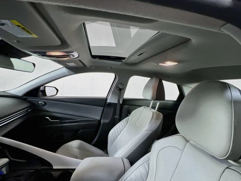 Used 2023 Hyundai Elantra Limited FWD image 23