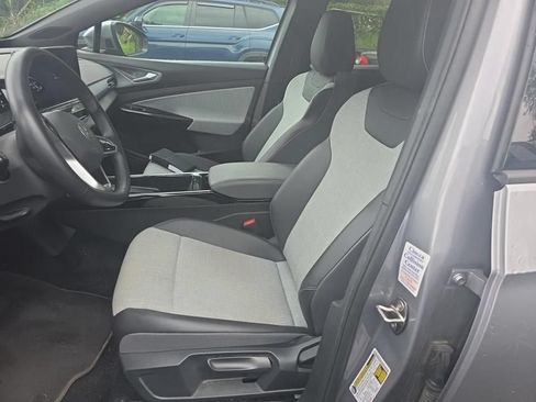 Used 2023 Volkswagen ID.4 Pro AWD/4WD image 6