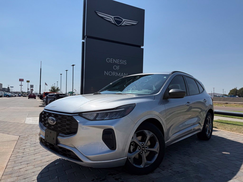 Used 2023 Ford Escape ST-Line w/ Tech Pack #1 FWD image 1