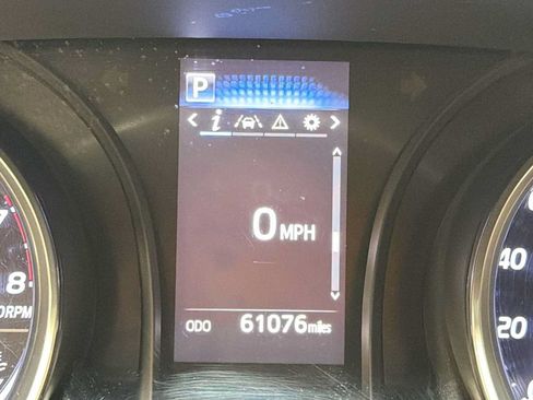 Certified 2019 Toyota Camry SE FWD image 17