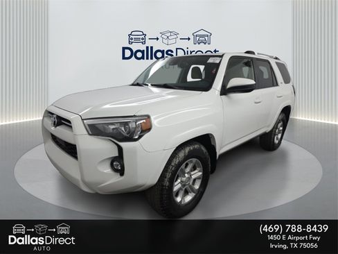 Used 2021 Toyota 4Runner SR5 image 2