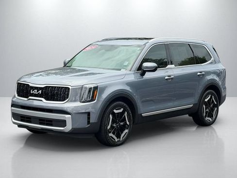 Certified 2024 Kia Telluride EX w/ EX Captain's Chair Package FWD image 3