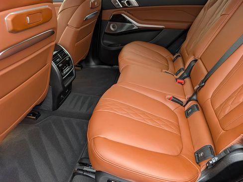 Used 2026 BMW X7 M60i AWD/4WD image 19