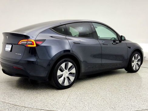 Used 2024 Tesla Model Y Long Range image 5