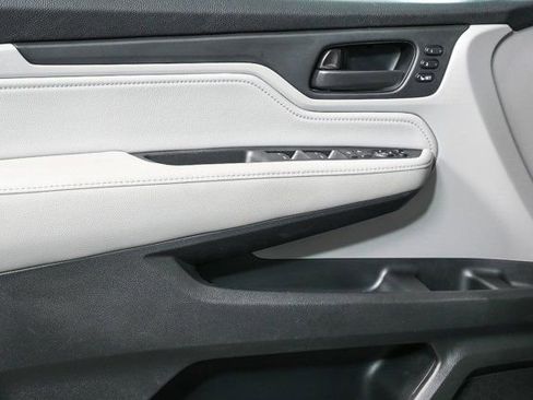 Used 2019 Honda Odyssey Touring image 6
