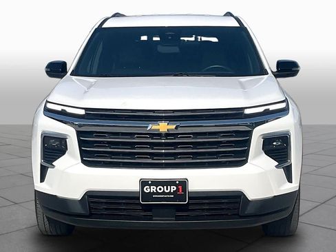 Used 2026 Chevrolet Traverse LT w/ Driver Confidence Package FWD image 4