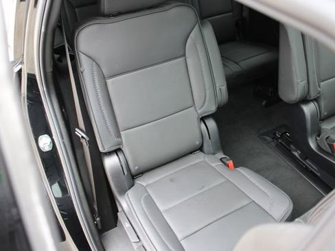 Used 2025 GMC Yukon Denali w/ Sun & Power Step Package image 61