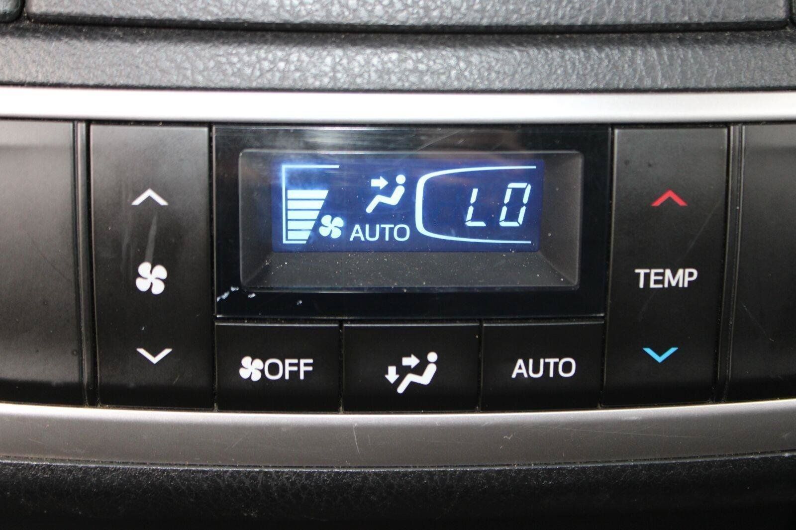 Used 2018 Toyota Highlander XLE AWD/4WD image 32