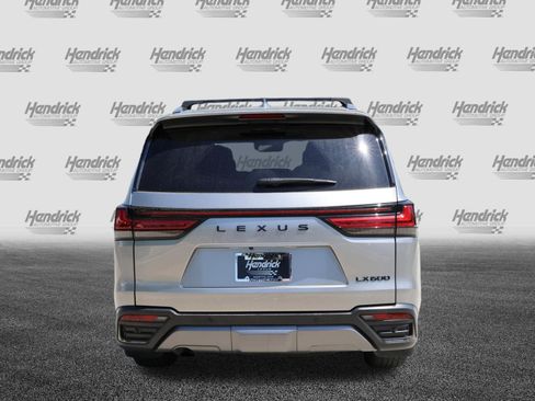 Used 2022 Lexus LX 600 4WD w/ Appearance Package image 8