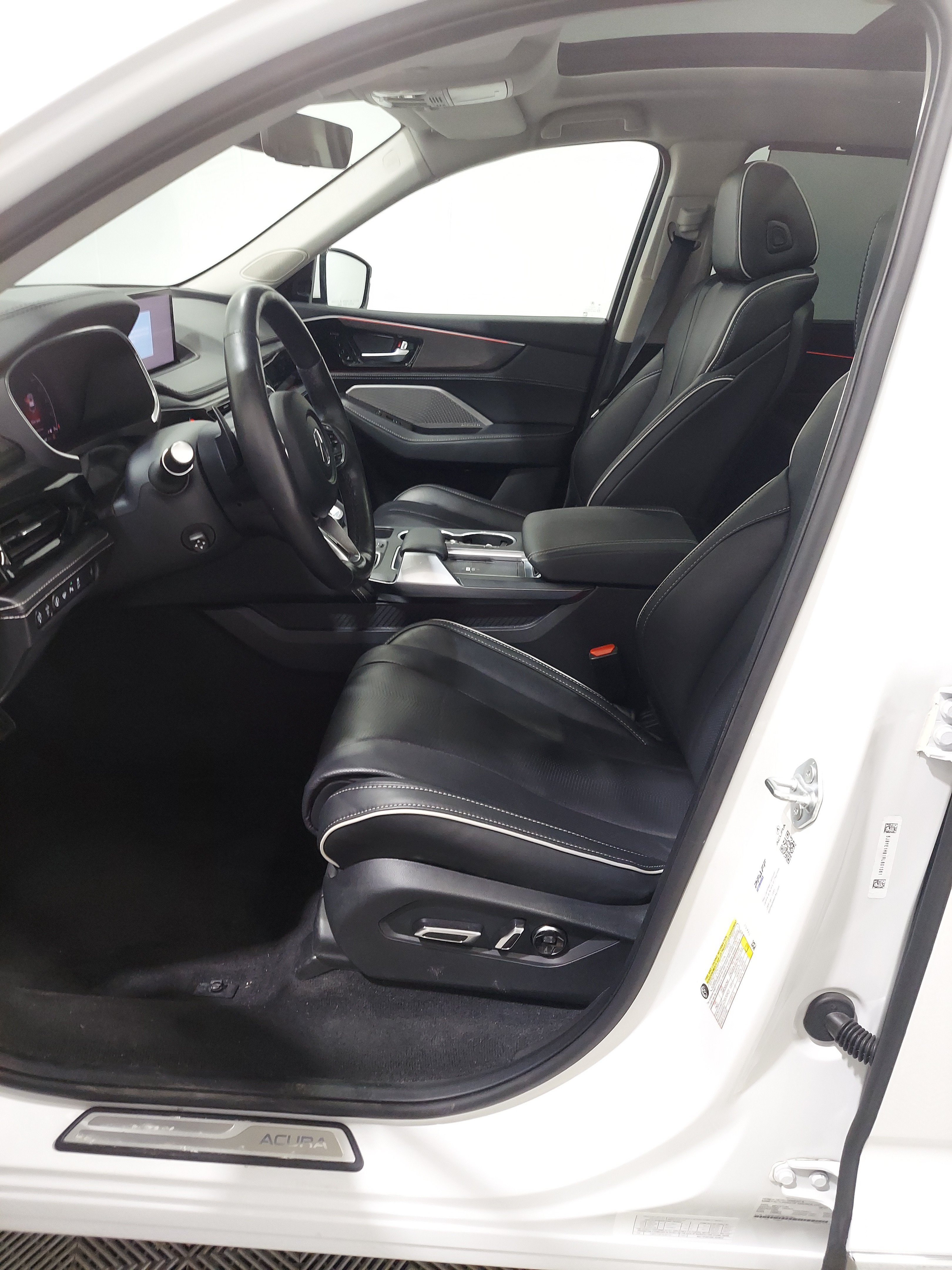 Used 2024 Acura MDX w/ Advance Package AWD/4WD image 11