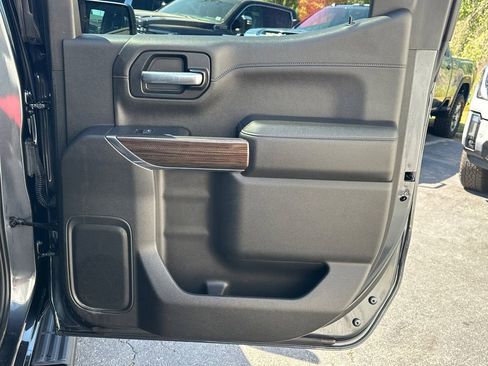 Used 2021 Chevrolet Silverado 1500 RST AWD/4WD image 17