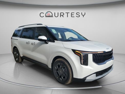 New 2026 Kia Carnival EX image 4