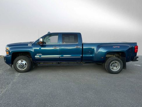 Used 2015 Chevrolet Silverado 3500 High Country w/ Duramax Plus Package image 6