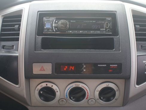 Used 2009 Toyota Tacoma PreRunner RWD image 8