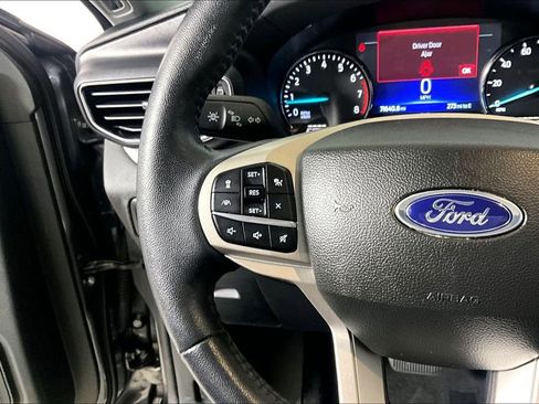Used 2023 Ford Explorer XLT w/ Equipment Group 202A RWD image 14