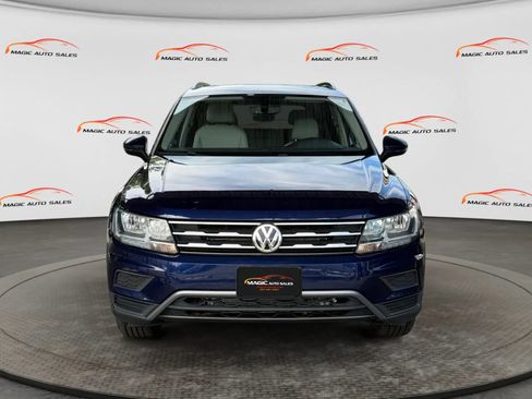 Used 2021 Volkswagen Tiguan SE w/ Panoramic Sunroof Package AWD/4WD image 3