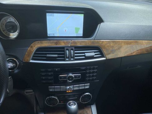 Used 2013 Mercedes-Benz C 300 4MATIC Sedan image 16