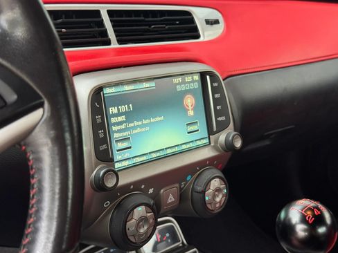 Used 2015 Chevrolet Camaro SS w/ Commemorative Special Edition RWD image 20