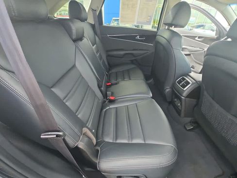 Used 2019 Kia Sorento EX FWD image 58