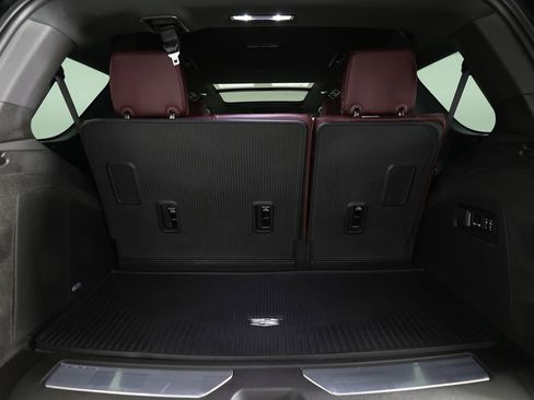 Used 2026 Cadillac Escalade Luxury w/ Touring Package AWD/4WD image 13