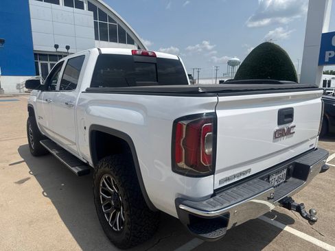 Used 2018 GMC Sierra 1500 SLT AWD/4WD image 10