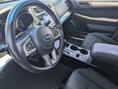 Used 2017 Subaru Outback 2.5i Premium AWD/4WD image 15