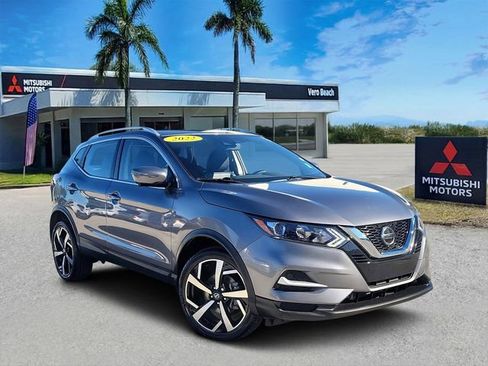 Used 2022 Nissan Rogue Sport SL image 1