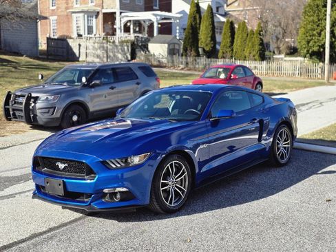Used 2017 Ford Mustang GT image 8