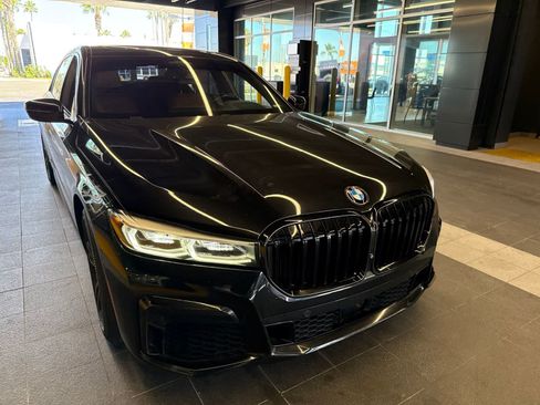 Used 2021 BMW 750i xDrive w/ Autobahn Package AWD/4WD image 6