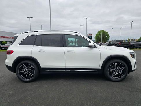 New 2026 Mercedes-Benz GLB 250 4MATIC image 7