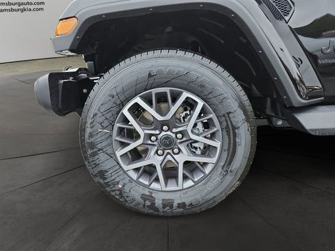 New 2025 Jeep Wrangler Sahara image 14