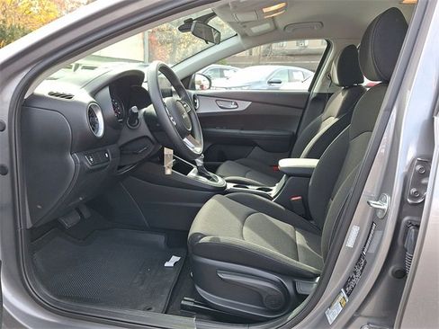 Used 2024 Kia Forte LXS image 11