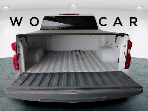 Used 2021 Chevrolet Silverado 1500 LT RWD image 10