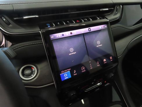 Used 2022 Jeep Grand Cherokee Limited 4xe image 20