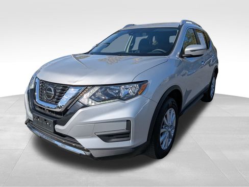 Used 2020 Nissan Rogue SV image 10
