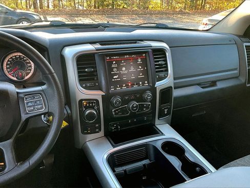 Used 2019 RAM 1500 Classic Warlock image 10