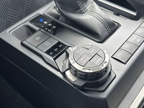 New 2026 Toyota Tacoma TRD Off-Road AWD/4WD image 28