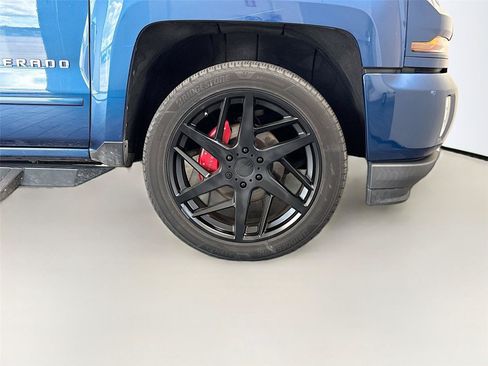 Used 2017 Chevrolet Silverado 1500 LT w/ All Star Edition AWD/4WD image 20