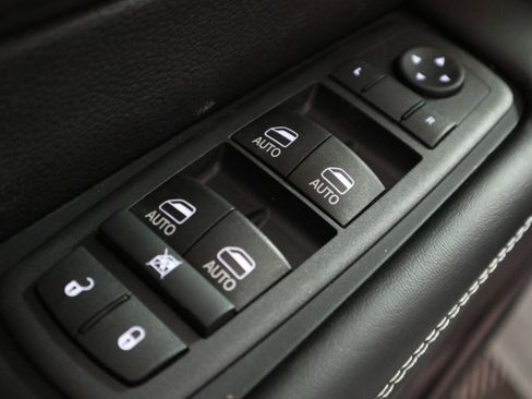 New 2026 Chrysler Pacifica Select image 35