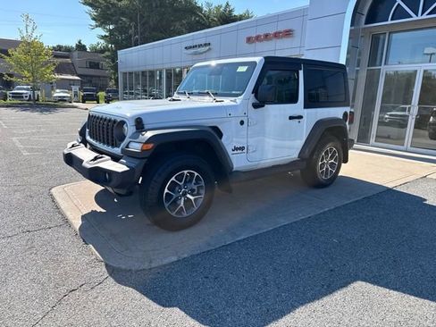 Certified 2026 Jeep Wrangler Sport AWD/4WD image 3
