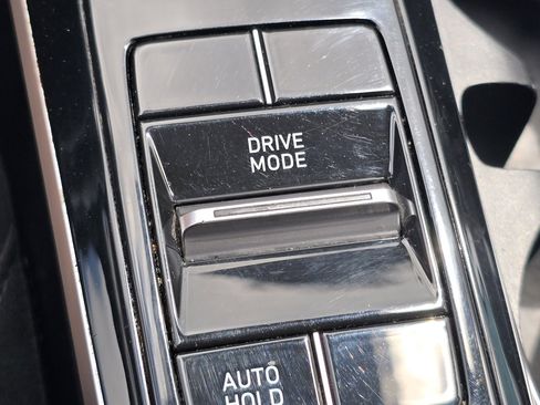 Used 2023 Hyundai Sonata SEL FWD image 12